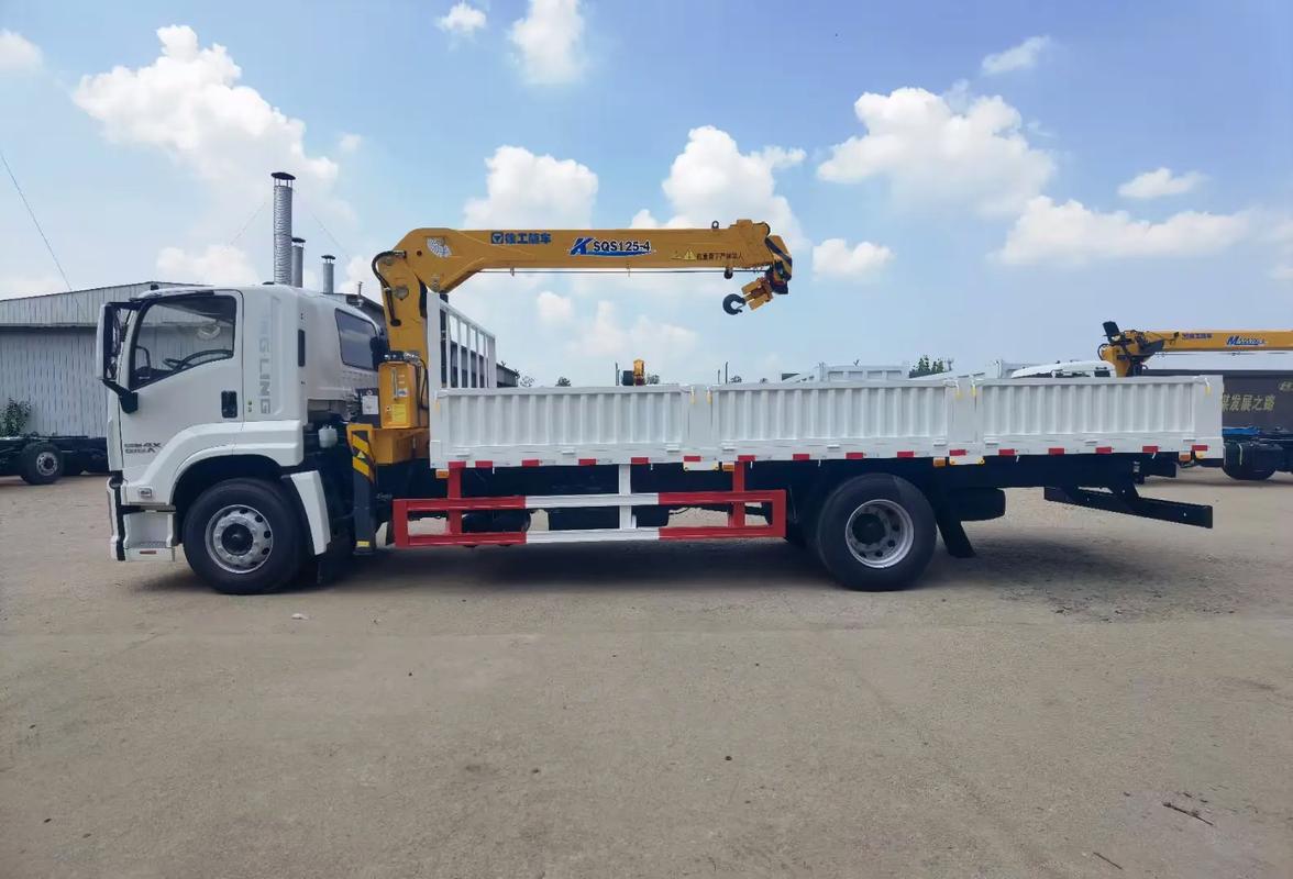 五十铃isuzu随车吊.isuzu truck mounte