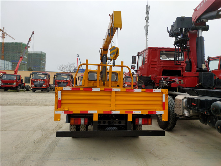 江铃双排徐工2吨蓝牌随车吊清障车 高效灵活的救援多面手